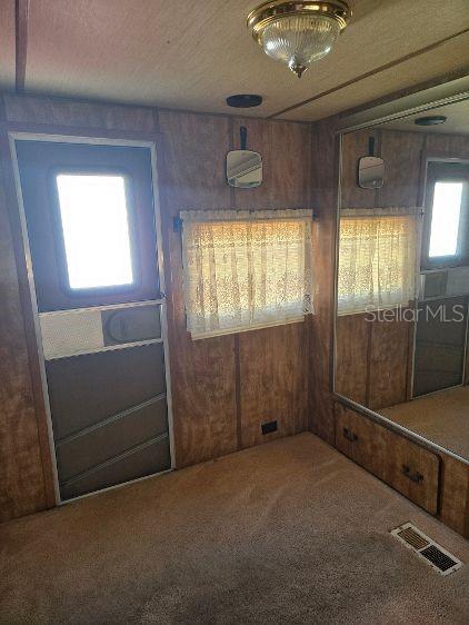 HOLIDAY TRAVEL PARK ENGLEWOOD - Residential