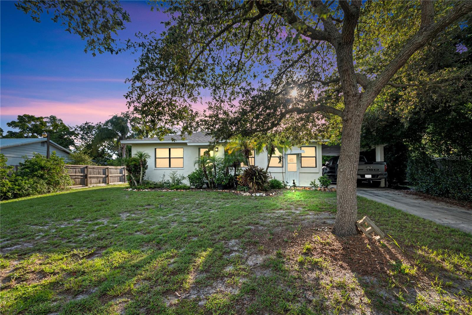 Located in a convenient Palm Harbor neighborhood, this 2-bedroom, 2-bath home features a Generac 22kW full-house generator system — a $20,000 setup providing reliable whole-home backup power.
A bonus sunroom offers flexible space for relaxing, working from home, or additional storage. The fully fenced backyard includes a separate outbuilding/storage shed, perfect for tools, equipment, or use as a small workshop.
Additional features include a new roof (2023), AC system and air handler replaced within the past 5 years, and tankless hot water heaters for efficient on-demand hot water.
Centrally located near Ozona Elementary, Palm Harbor Middle, and Palm Harbor University High, and just minutes from downtown Palm Harbor, local parks, and the Gulf beaches.
