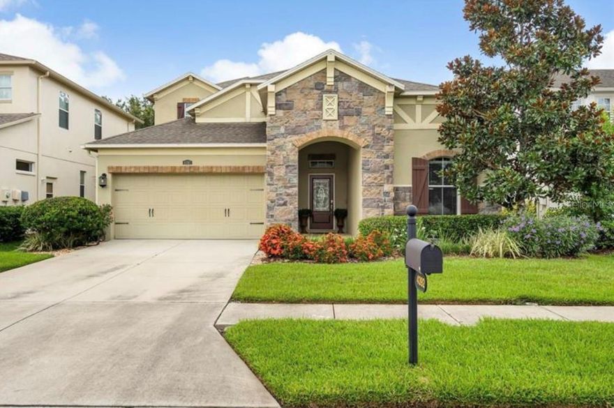 This home features 4 bedrooms, 3 bathrooms, Dining, Family Room and Bonus Room. The Kitchen has a multitude of cabinets, granite counter tops with breakfast bar, contrasting island and stainless steel appliances including double-oven…a spectacular kitchen that truly is the heart of the home. The Master Suite is a private oasis. The Master Bath offers a garden tub, Roman Shower, vanity with dual sinks, and a separate shower. A spacious walk-in closet completes the package. The large leisure room with sliding glass doors lead you to a generous covered and screened outdoor living area. Upstairs is a HUGE Bonus Room with roomy closet, a 4th bedroom and full bath! Located in the gated village of Bellafield. Seven Oaks is a master-planned community featuring resort-style amenities, top rated schools and is close to shopping and restaurants.