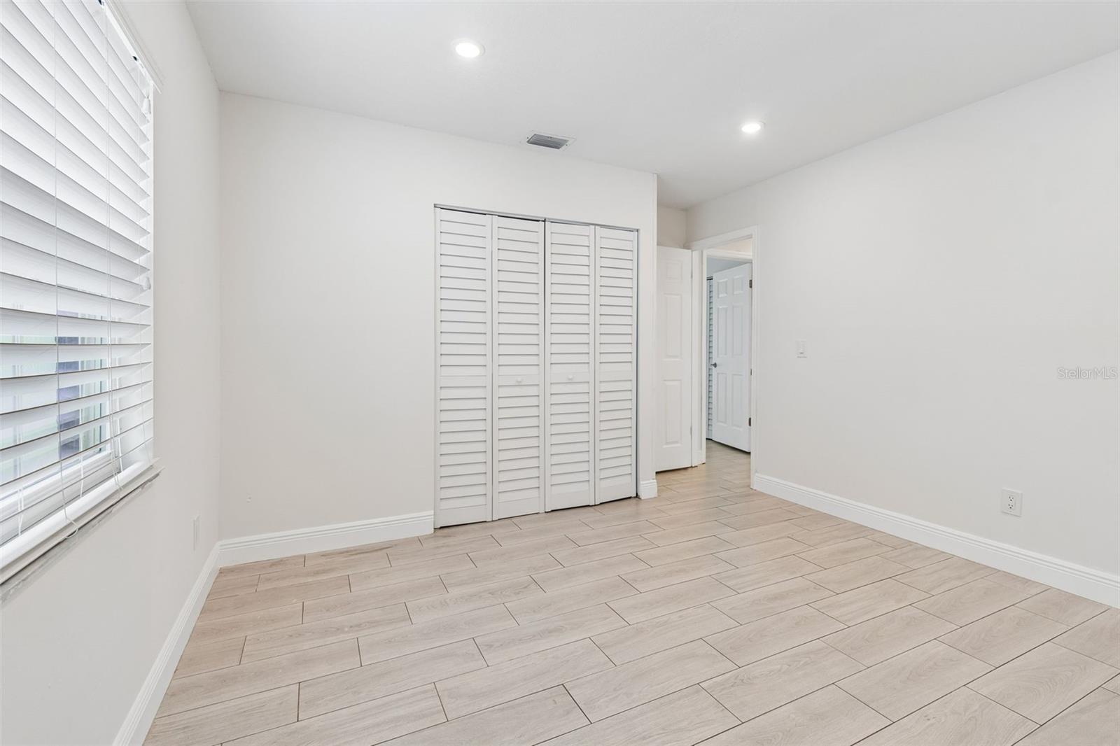 NORTHDALE SECTION C UNIT NO 2 E 4.5 FT OF LOT 27 A - Residential