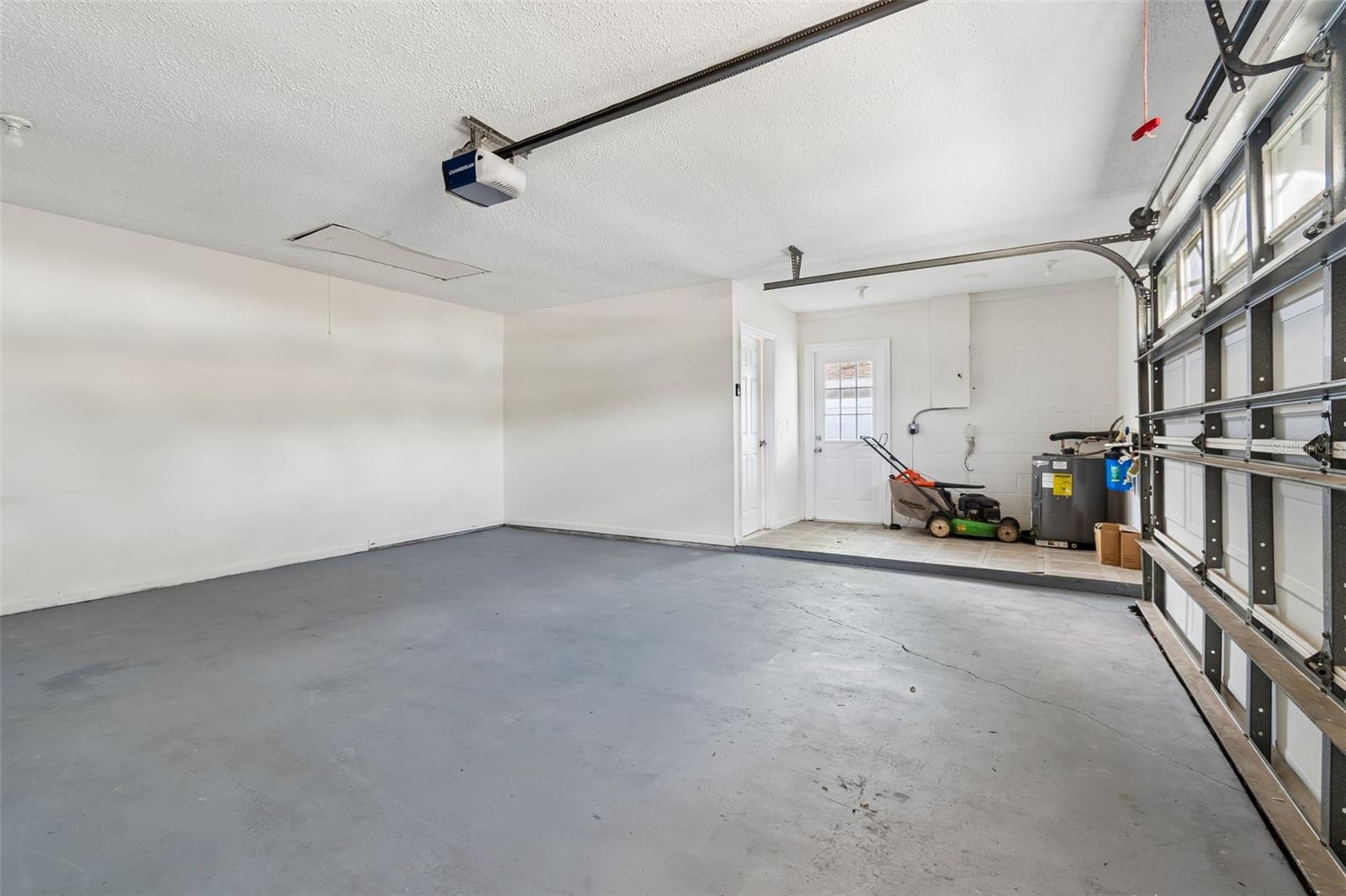 NORTHDALE SECTION C UNIT NO 2 E 4.5 FT OF LOT 27 A - Residential