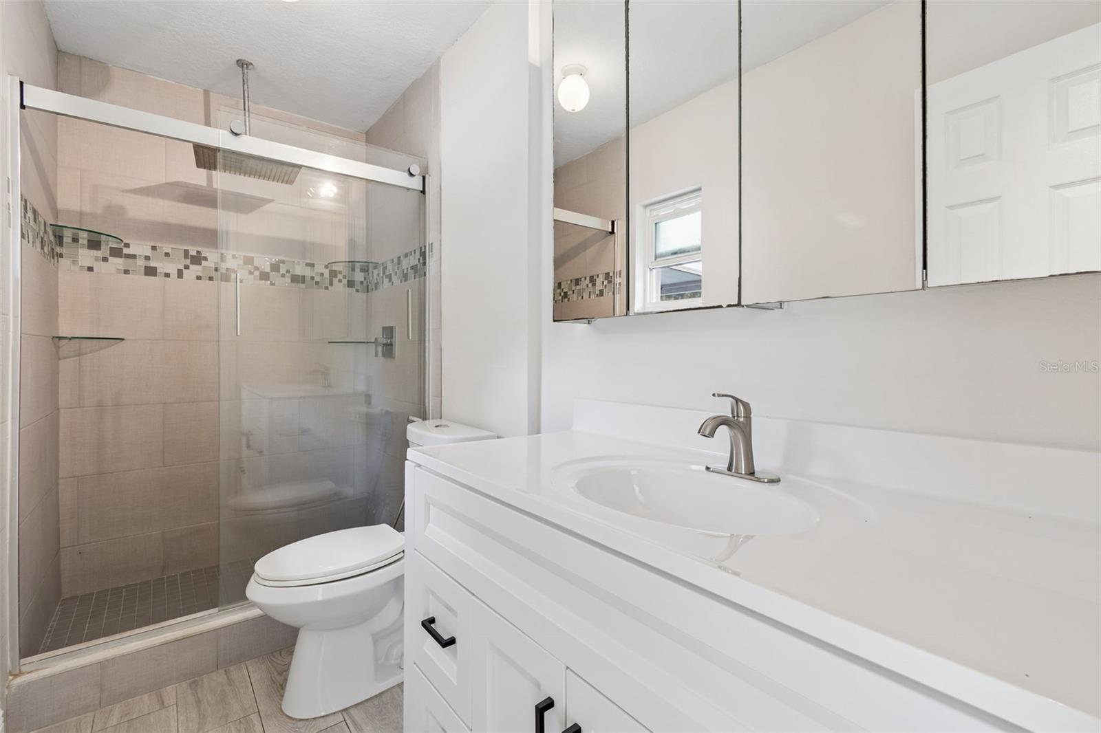 NORTHDALE SECTION C UNIT NO 2 E 4.5 FT OF LOT 27 A - Residential