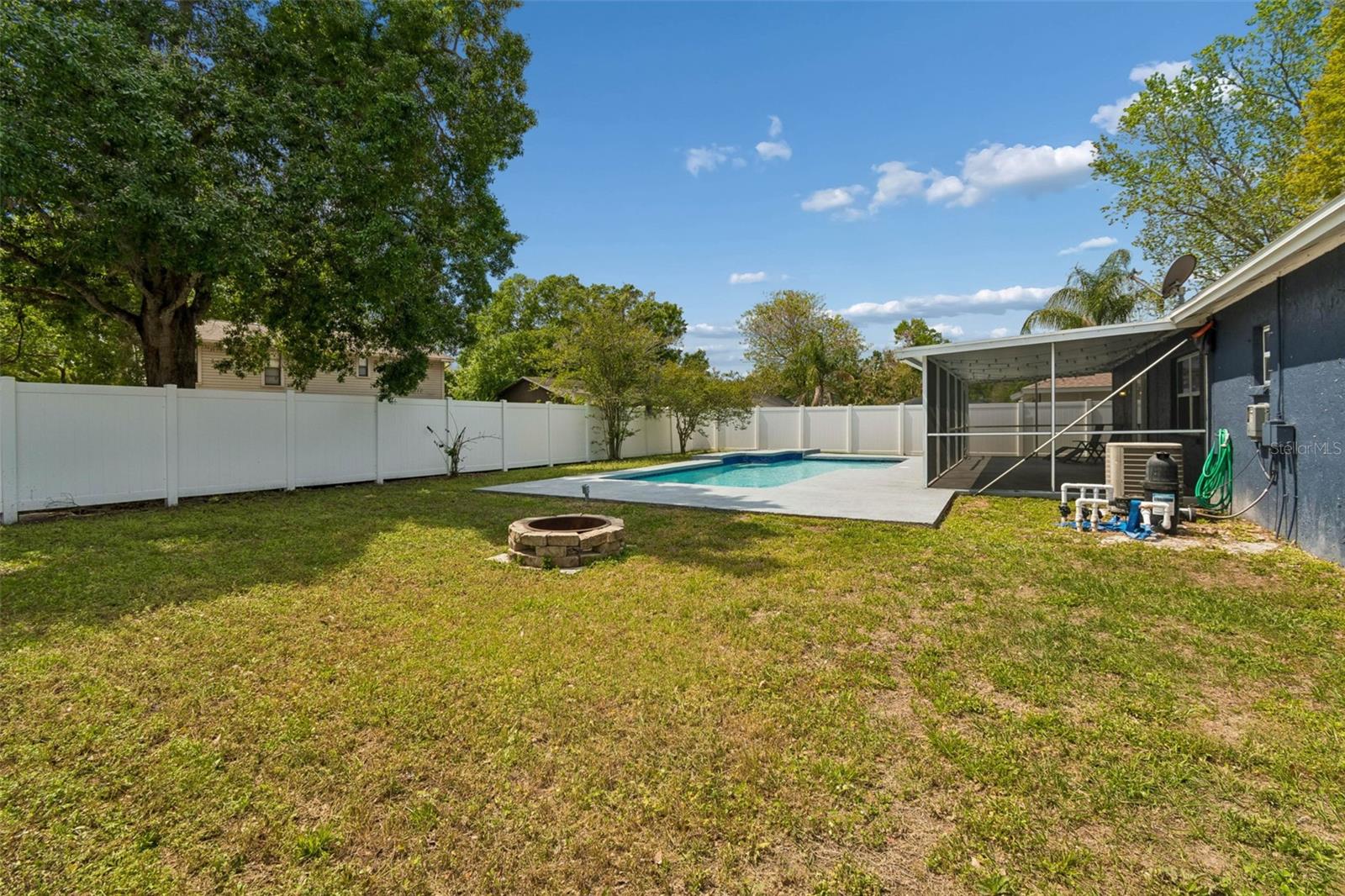 NORTHDALE SECTION C UNIT NO 2 E 4.5 FT OF LOT 27 A - Residential