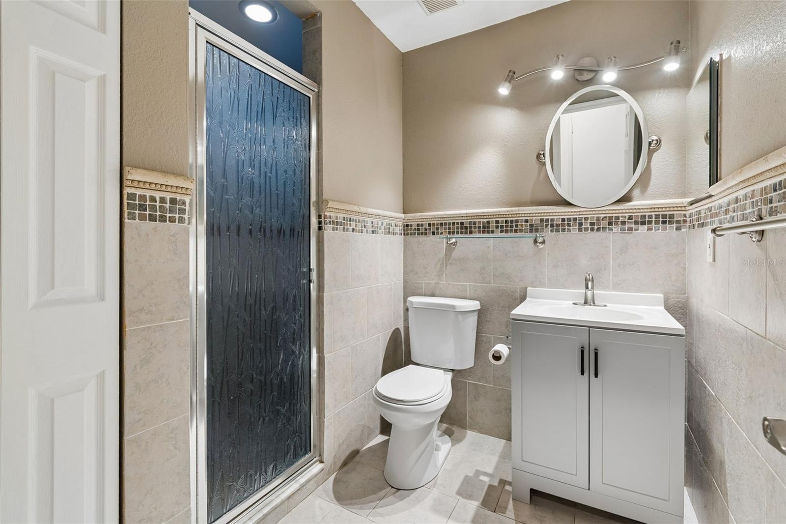 NORTHDALE SECTION C UNIT NO 2 E 4.5 FT OF LOT 27 A - Residential