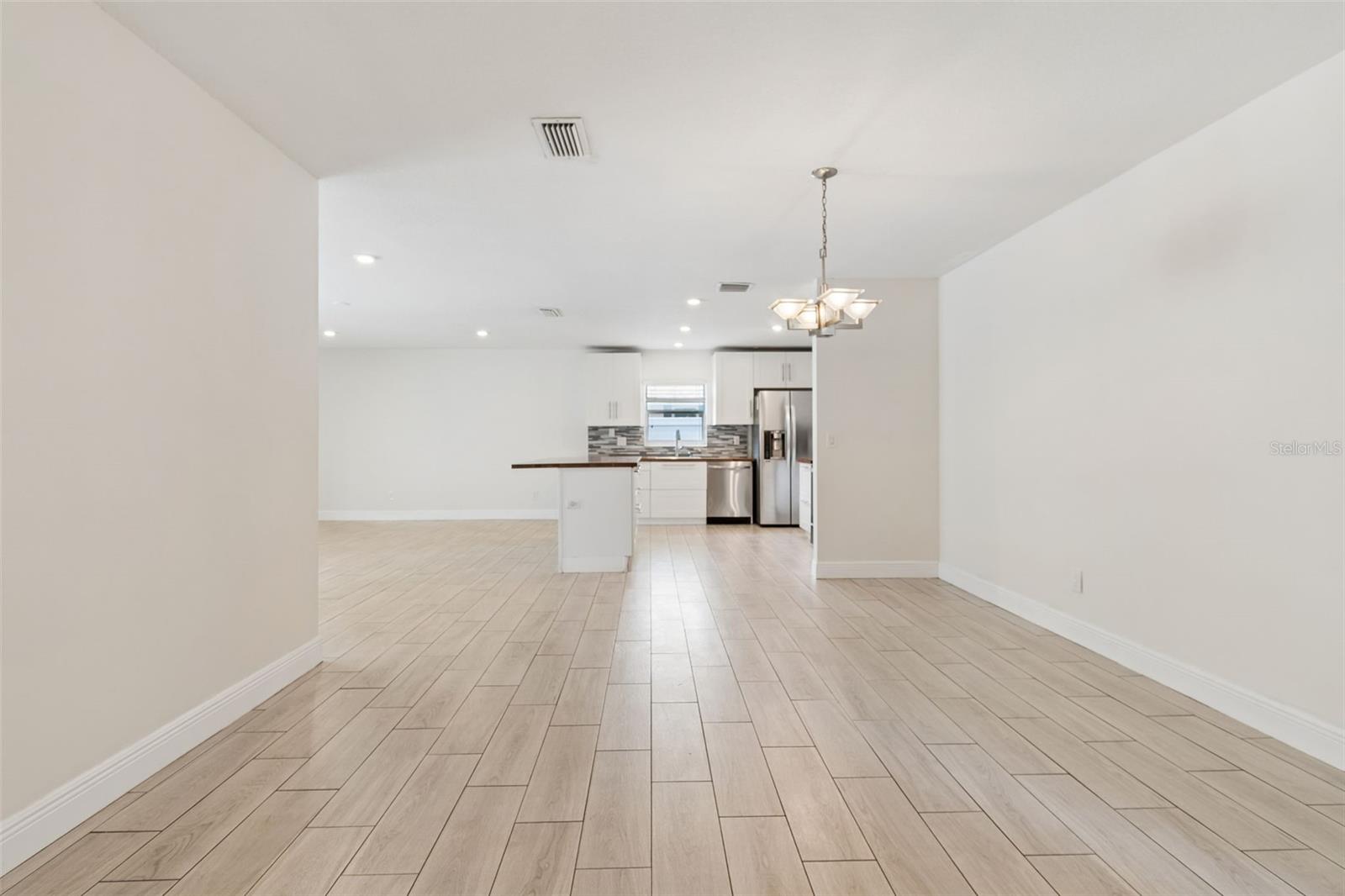 NORTHDALE SECTION C UNIT NO 2 E 4.5 FT OF LOT 27 A - Residential