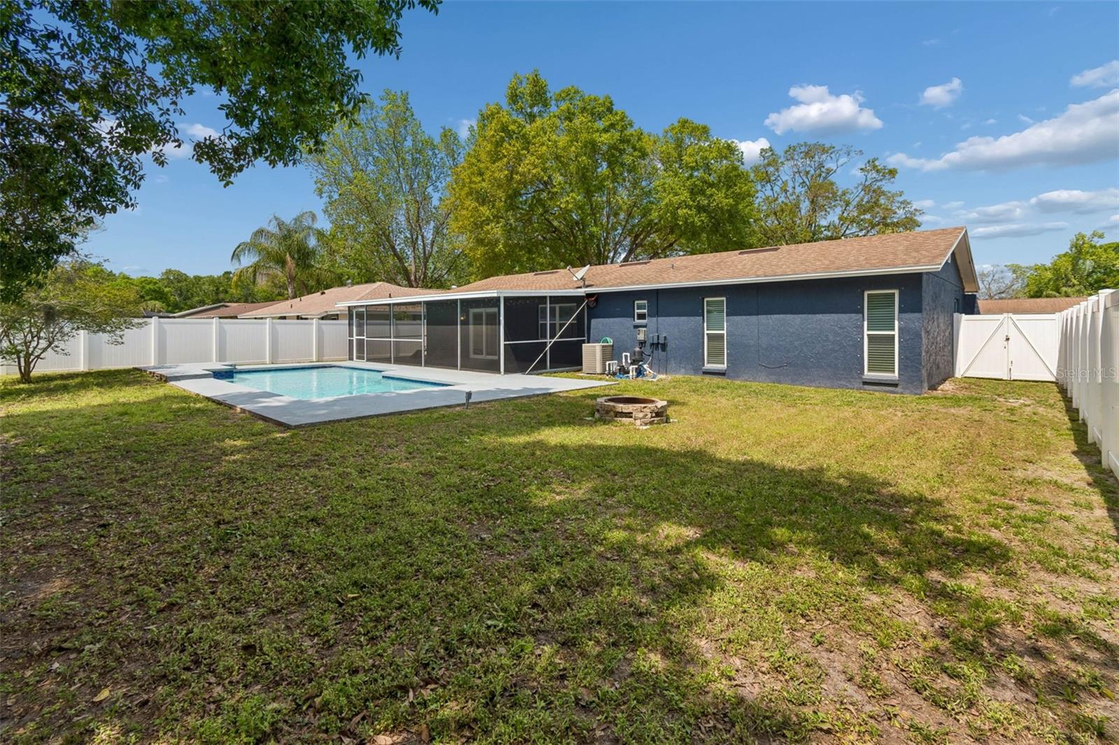 NORTHDALE SECTION C UNIT NO 2 E 4.5 FT OF LOT 27 A - Residential