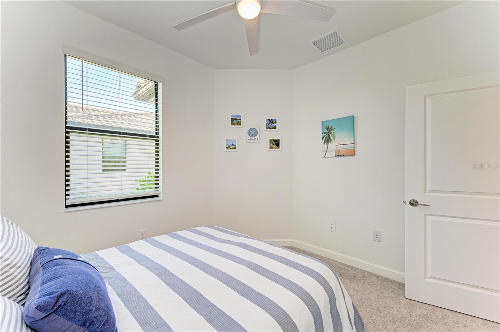 LORRAINE LAKES - Residential