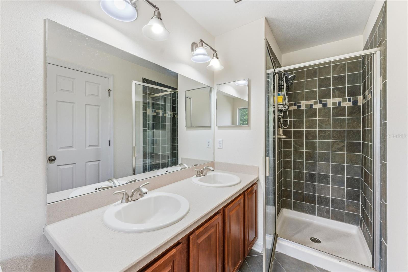 MANGO RIDGE TWNHMS - Residential