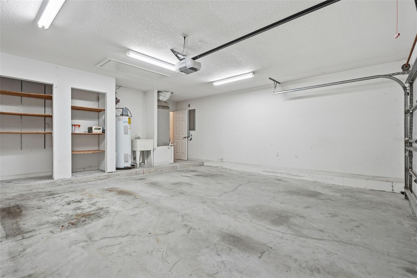 MOUNT PLYMOUTH - Residential