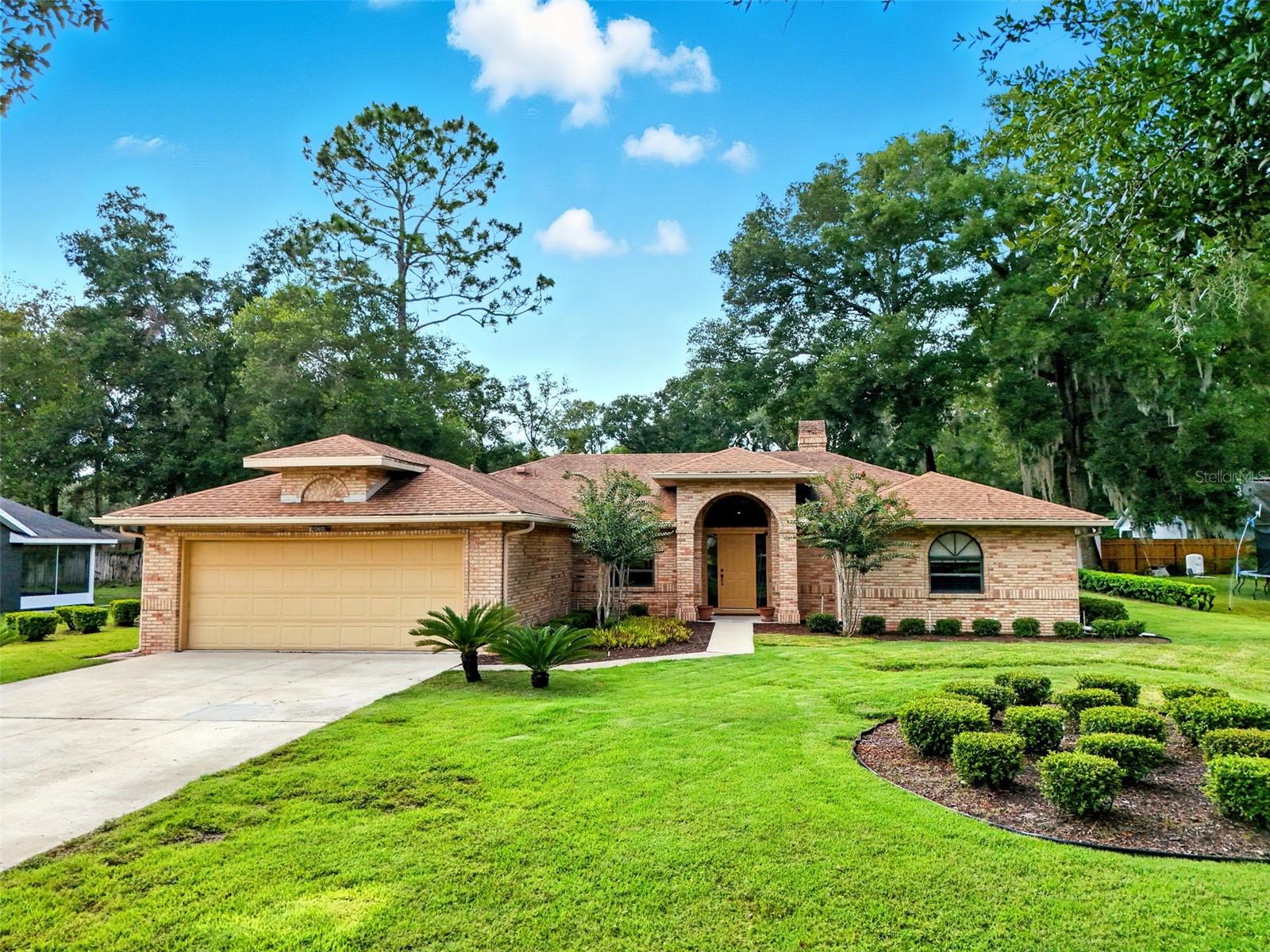 MOUNT PLYMOUTH - Residential