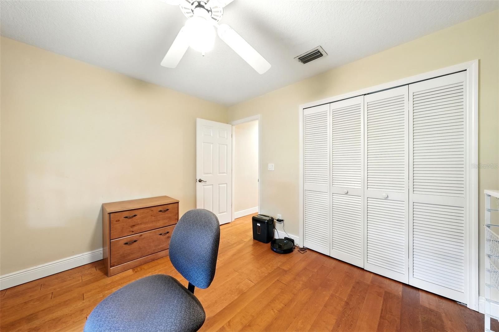 MOUNT PLYMOUTH - Residential