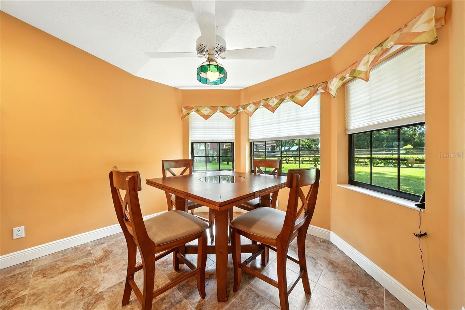 MOUNT PLYMOUTH - Residential