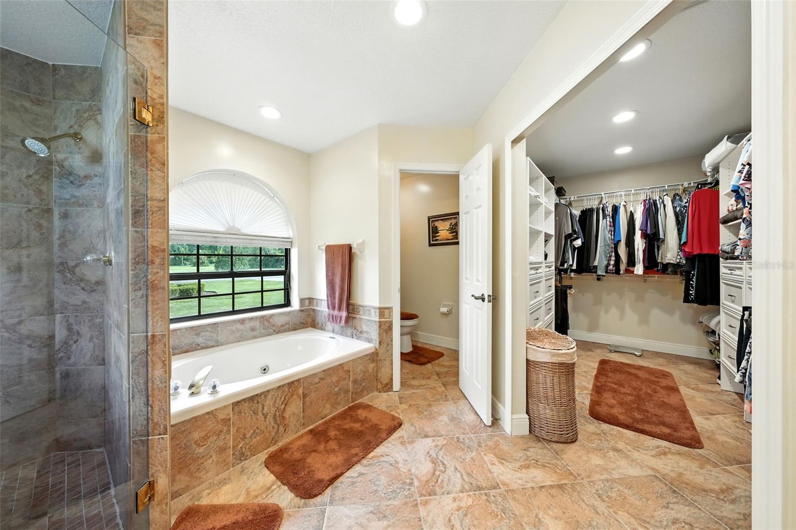 MOUNT PLYMOUTH - Residential