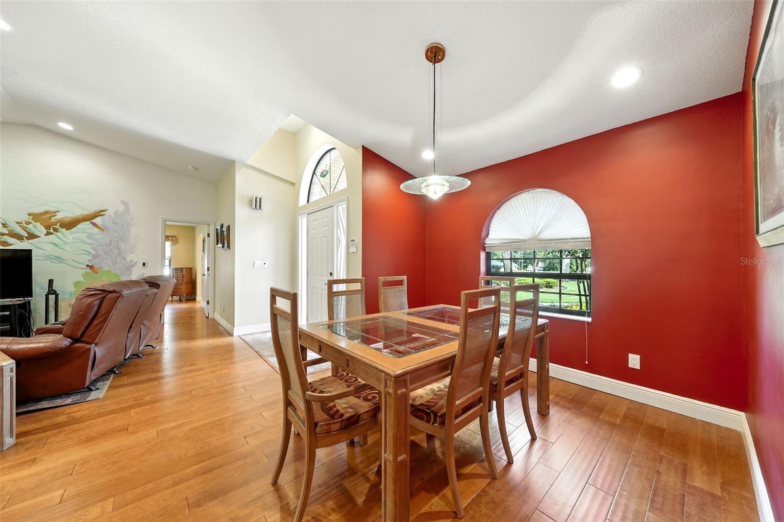 MOUNT PLYMOUTH - Residential