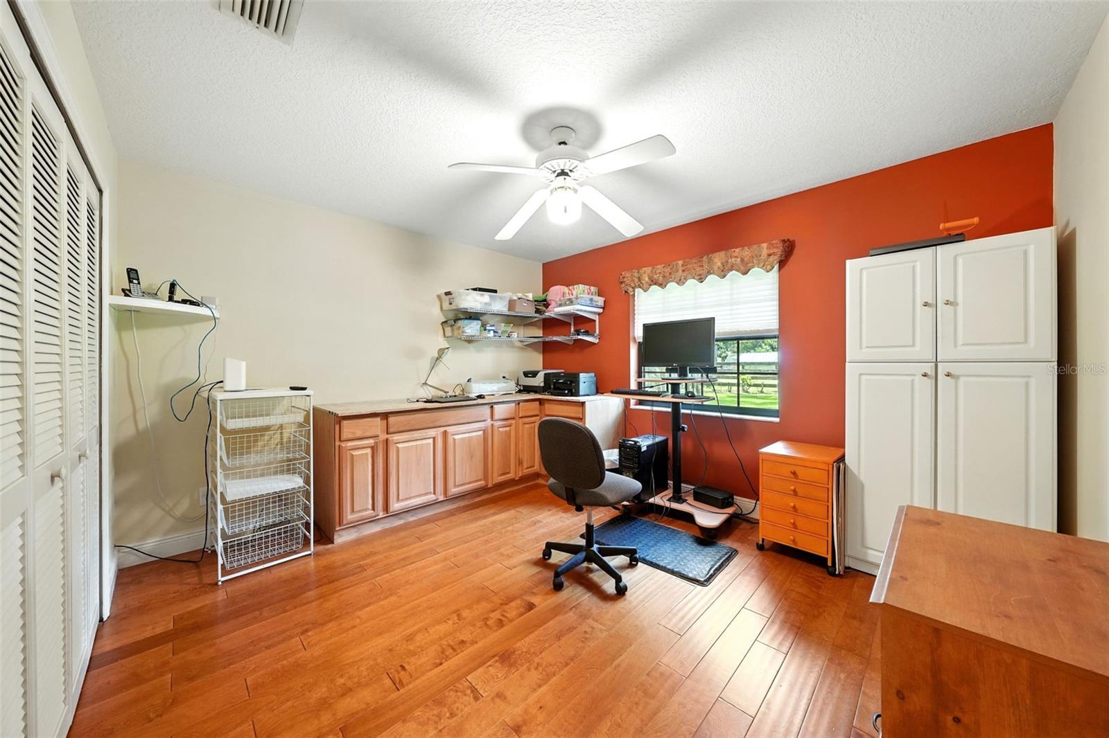 MOUNT PLYMOUTH - Residential