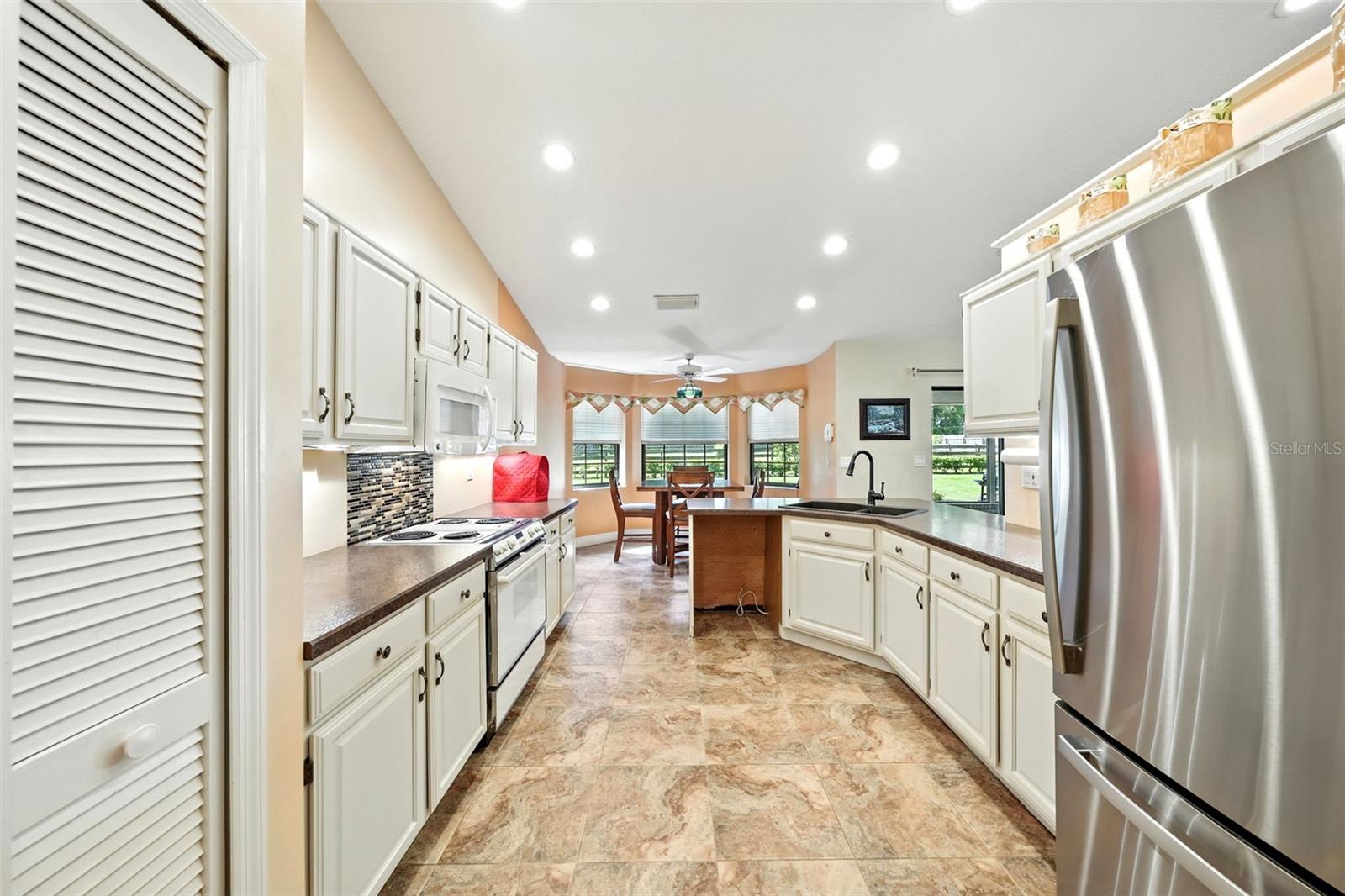 MOUNT PLYMOUTH - Residential