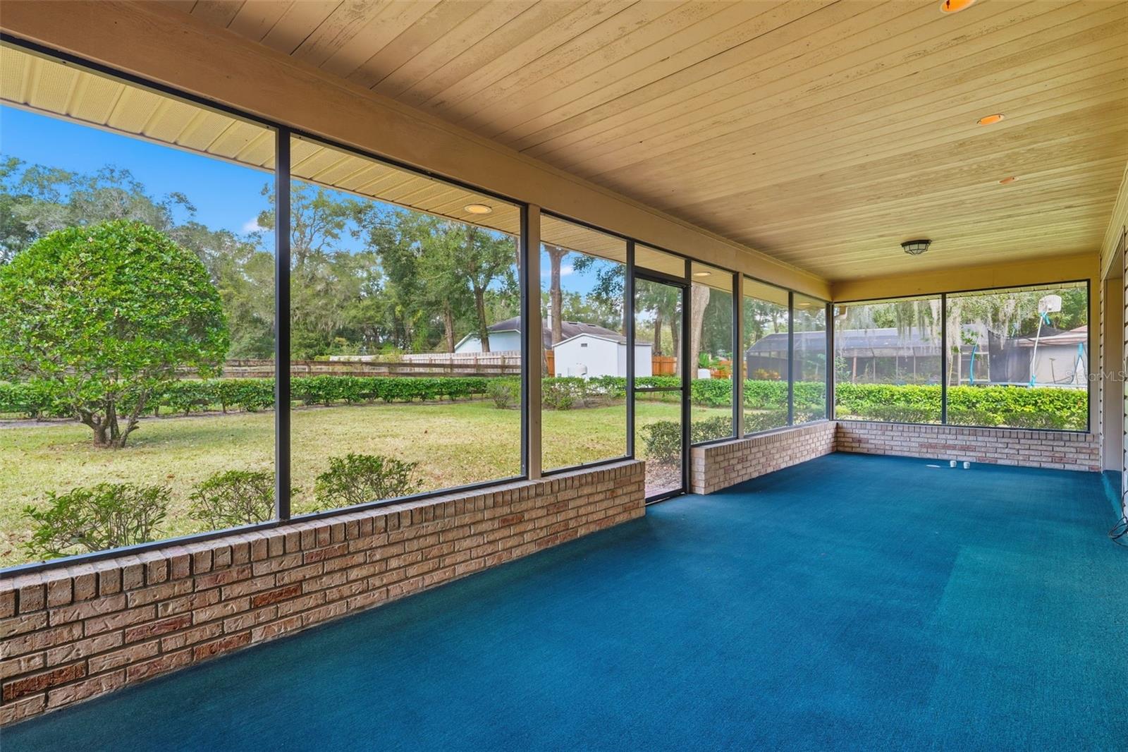 MOUNT PLYMOUTH - Residential