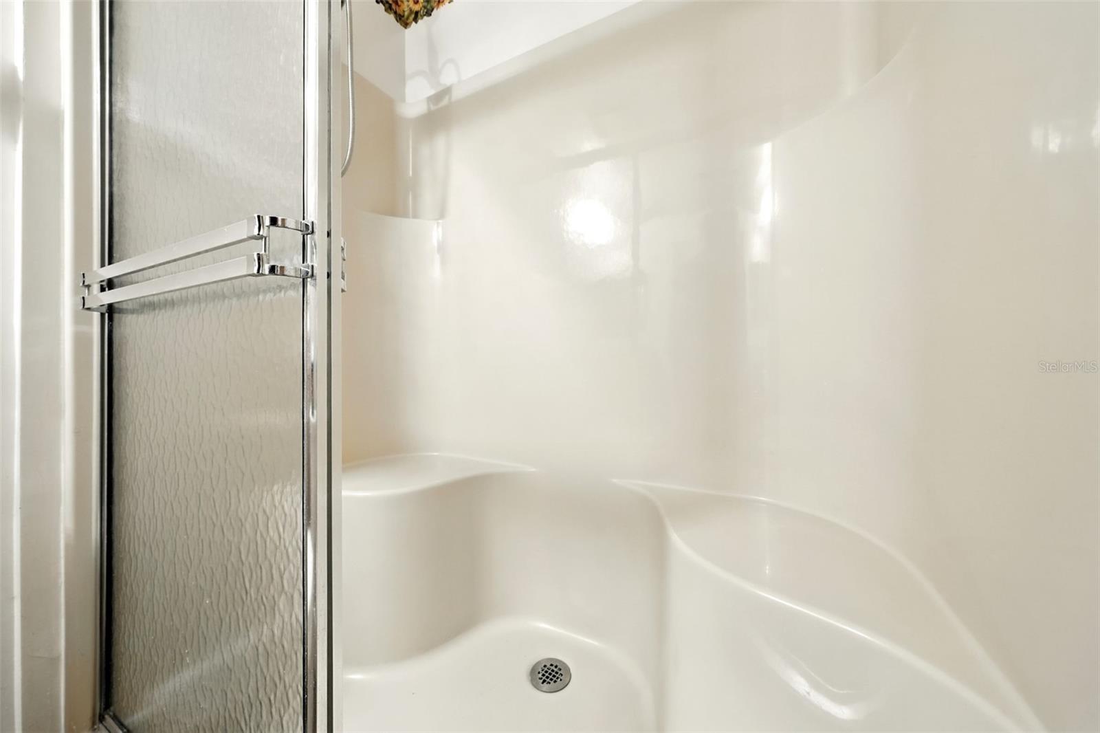 MOUNT PLYMOUTH - Residential