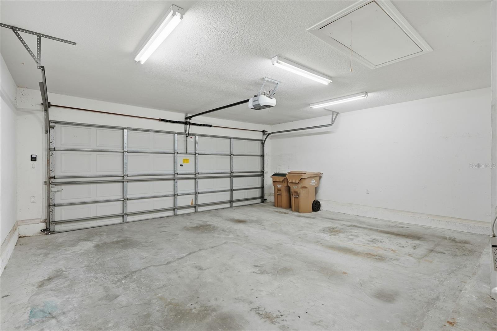 MOUNT PLYMOUTH - Residential