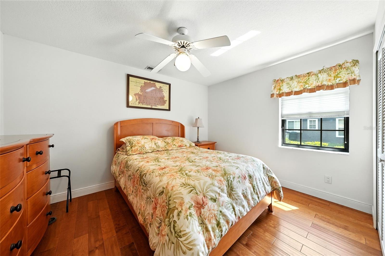 MOUNT PLYMOUTH - Residential