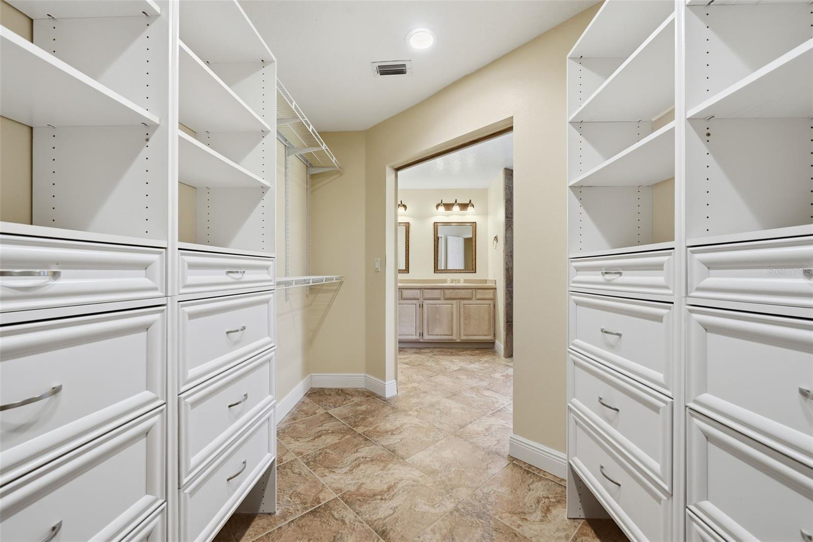 MOUNT PLYMOUTH - Residential