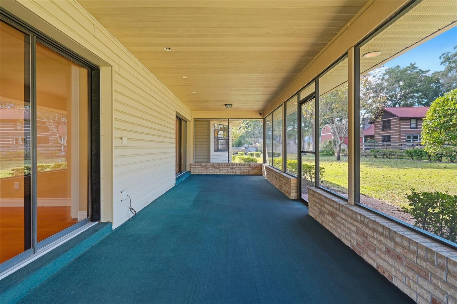 MOUNT PLYMOUTH - Residential