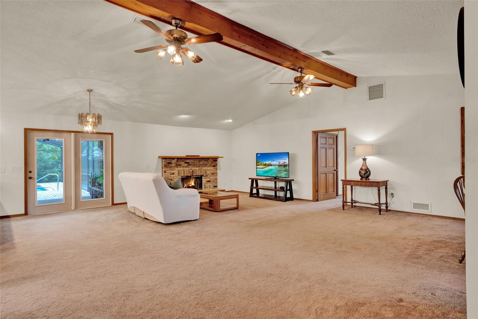1778 WOODCREST LANE