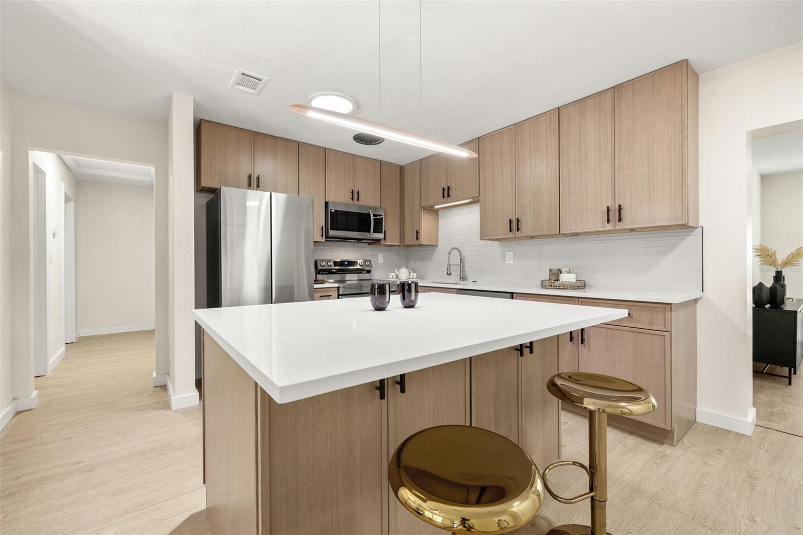 6639 16TH STREET N