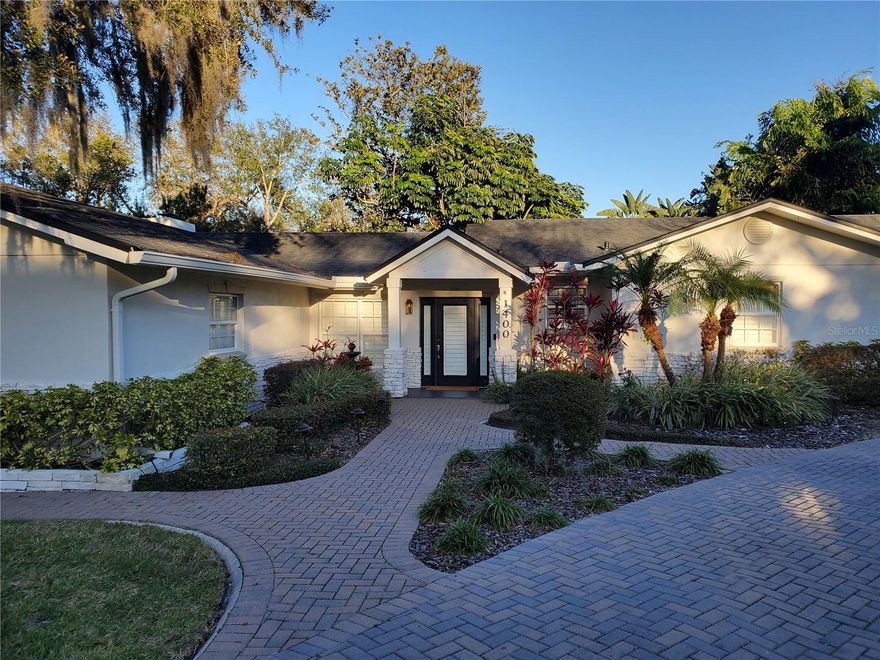 A chic and trendy residence and winter park in an incredible location. A fully remodeled, one level four bedroom home with a fence corner lot. This home has an amazing curb appeal with its wide half circle, paved driveway, with plenty of parking flanked with lush mature landscaping. The open floor plan offers today's contemporary living and entertaining, with designer porcelain tile, trendy light fixtures, plantain shutters and a family room with high vaulted ceilings.
The designer kitchen has just been totally remodeled with custom cabinets.Viking stainless steel appliances, custom vented hood and a breakfast bar seating. The master bedroom suite boastwood floors, two walking closets due vanity's a completely remodeled bathroom with tile shower and a separate soaking tub. The secondary bathroom has been completely remodeled with marble flooring.Double vanity sinks. The guest bedroom is its own en-suite. You will feel like you're on vacation when skipping out.Through the sliding glass doors, leading to your private oasis, with trex composite decking. The backyard is designed for entertaining and gathering around the wood burning fire pit.The summer kitchen with a DCS gas grille would just relaxing under the aluminum casibo.Equipped with fans. the entire home was newly modeled in 2024. Short distance to ronnan's college went to park high school park.Ave lake virginia, the best restaurants, shopping and more.