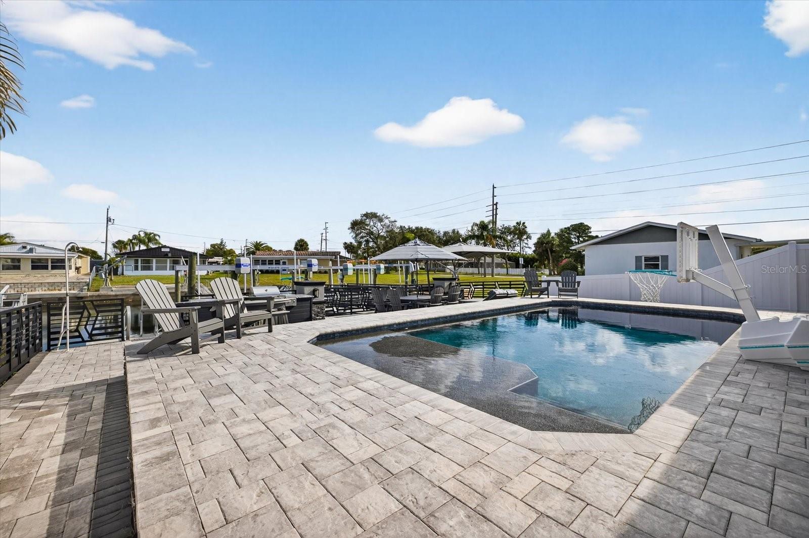 FLOR A MAR - Residential