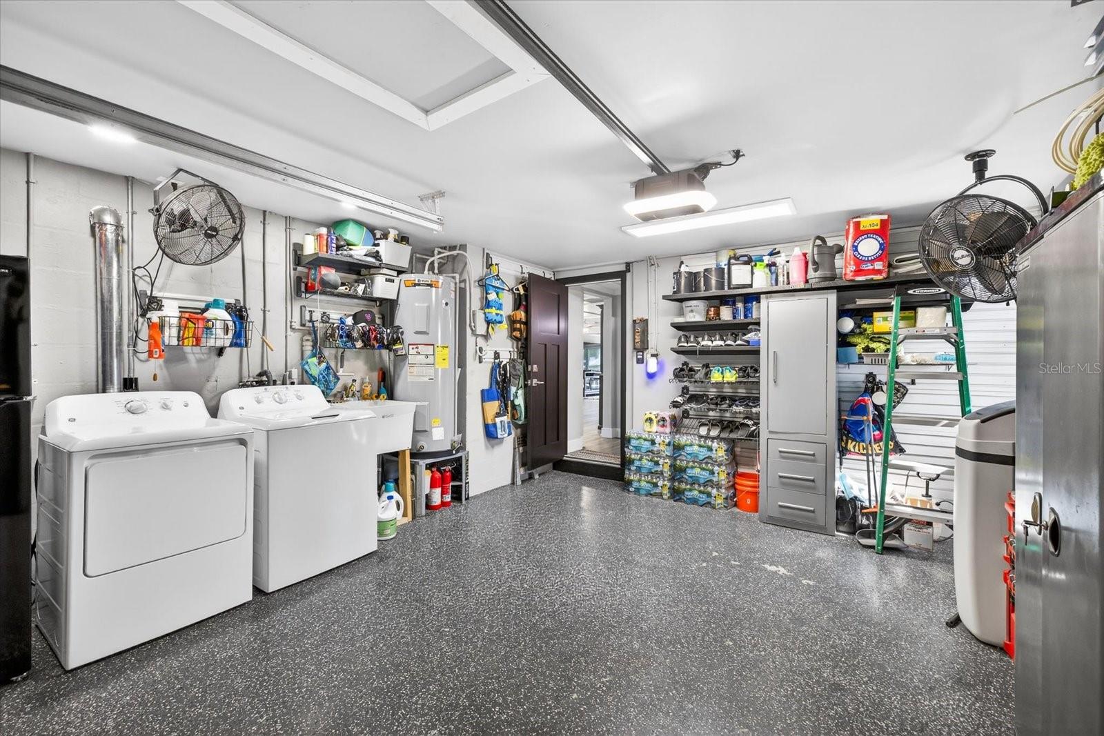 FLOR A MAR - Residential