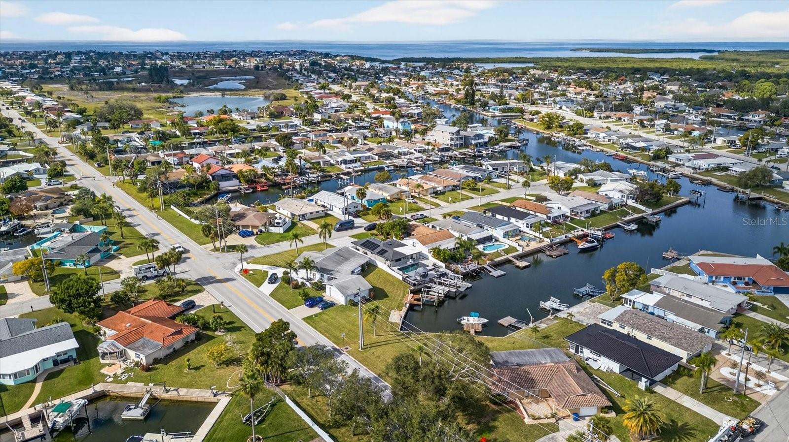 FLOR A MAR - Residential