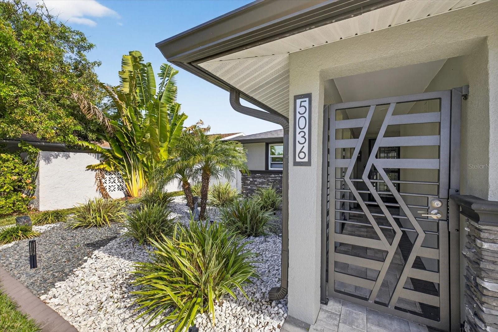 FLOR A MAR - Residential