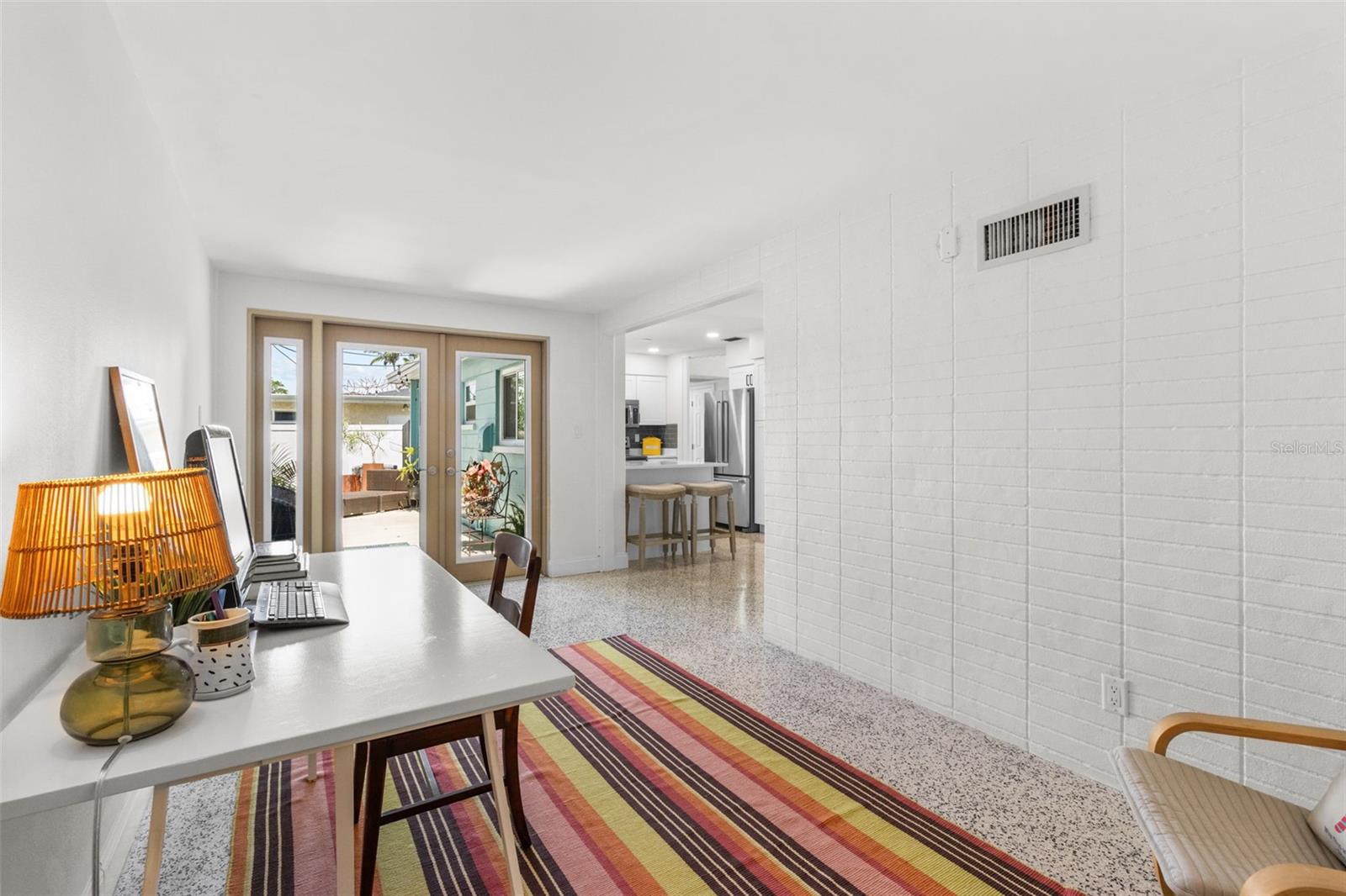 CAUSEWAY ISLES - Residential Income