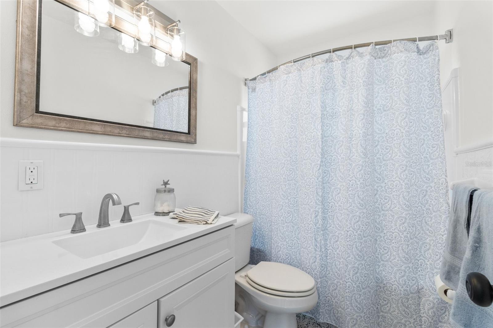 CAUSEWAY ISLES - Residential Income