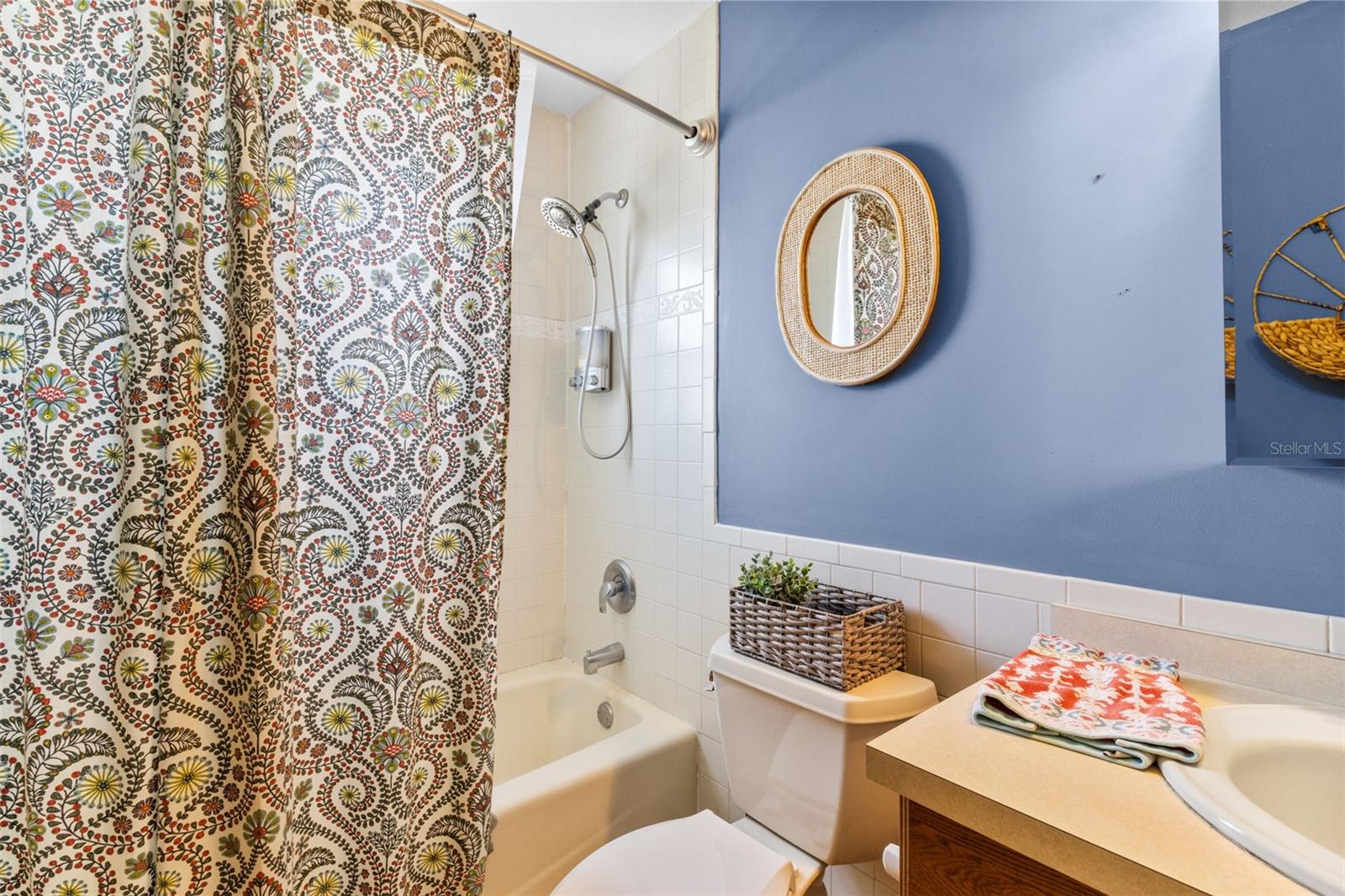 CAUSEWAY ISLES - Residential Income