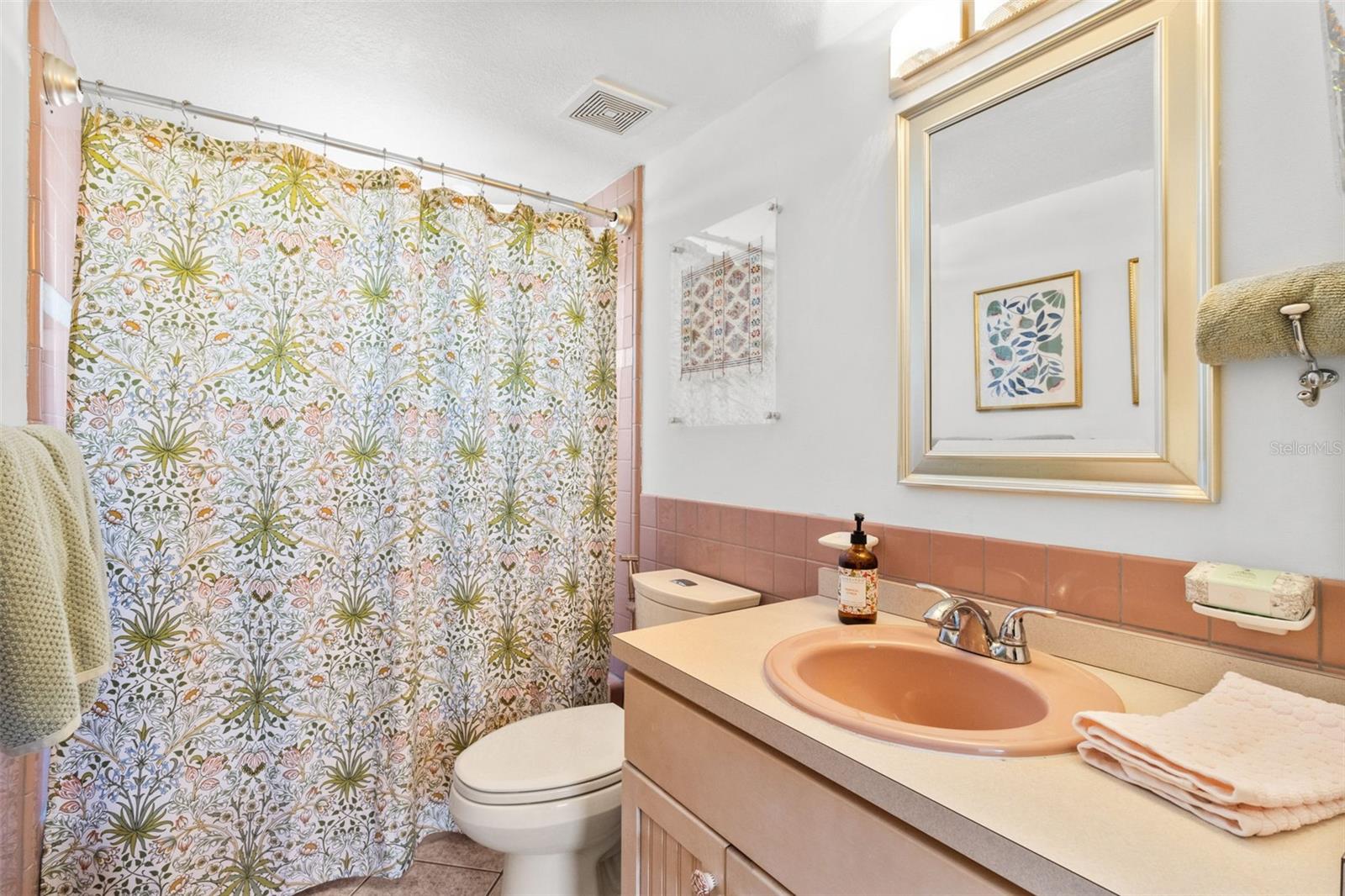 CAUSEWAY ISLES - Residential Income