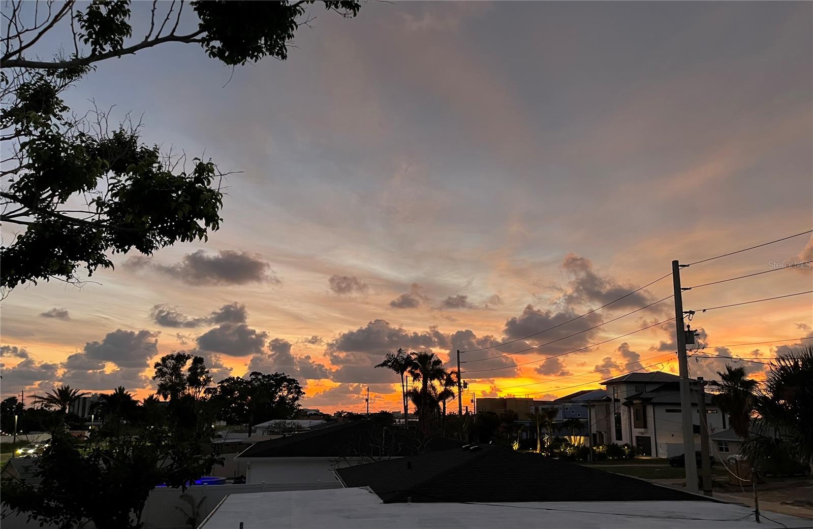 CAUSEWAY ISLES - Residential Income