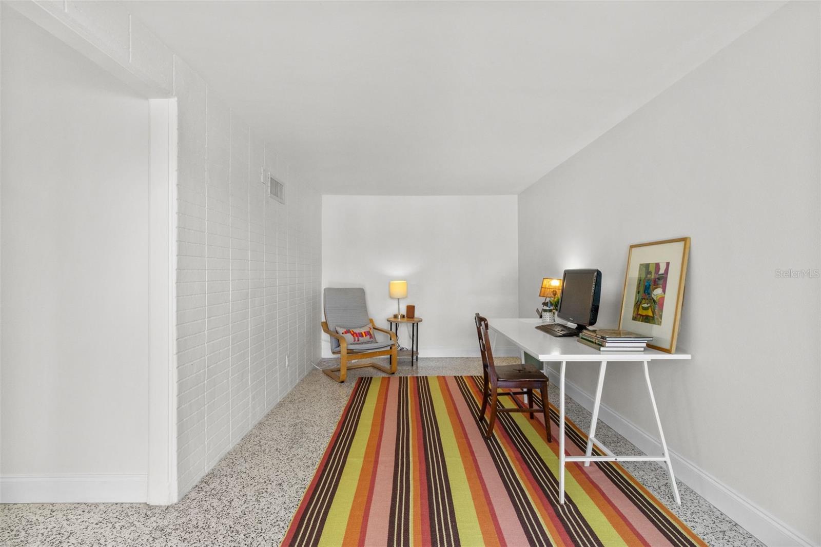 CAUSEWAY ISLES - Residential Income