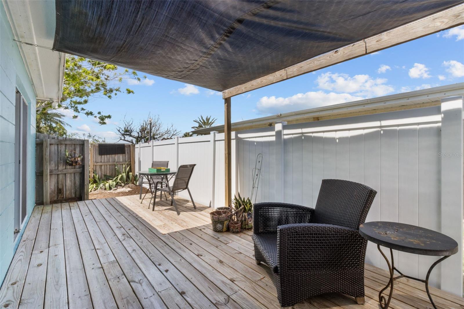 CAUSEWAY ISLES - Residential Income