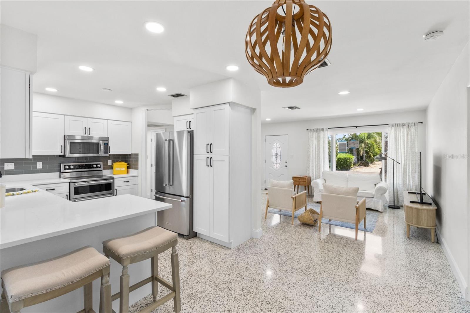 CAUSEWAY ISLES - Residential Income