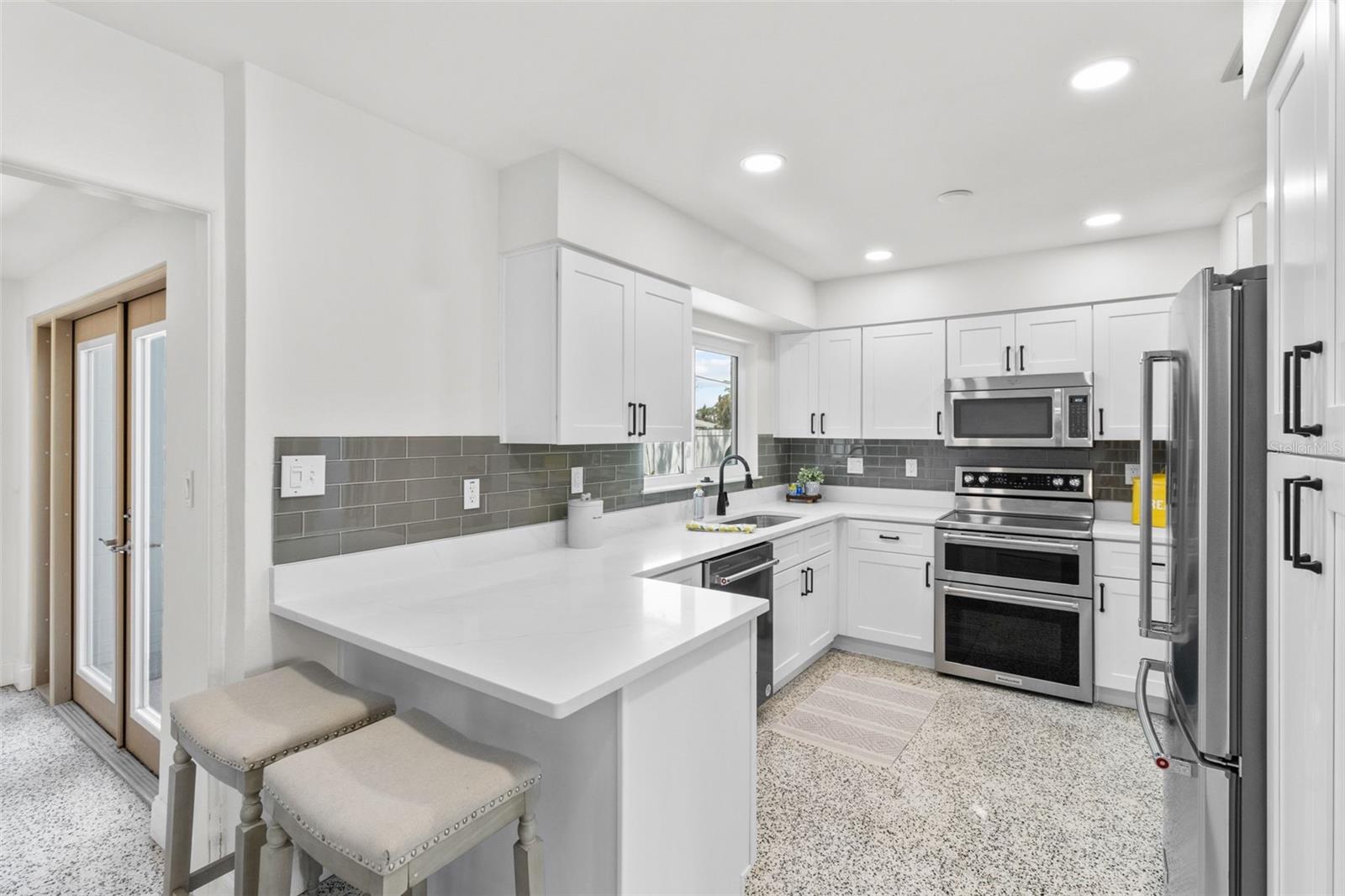 CAUSEWAY ISLES - Residential Income