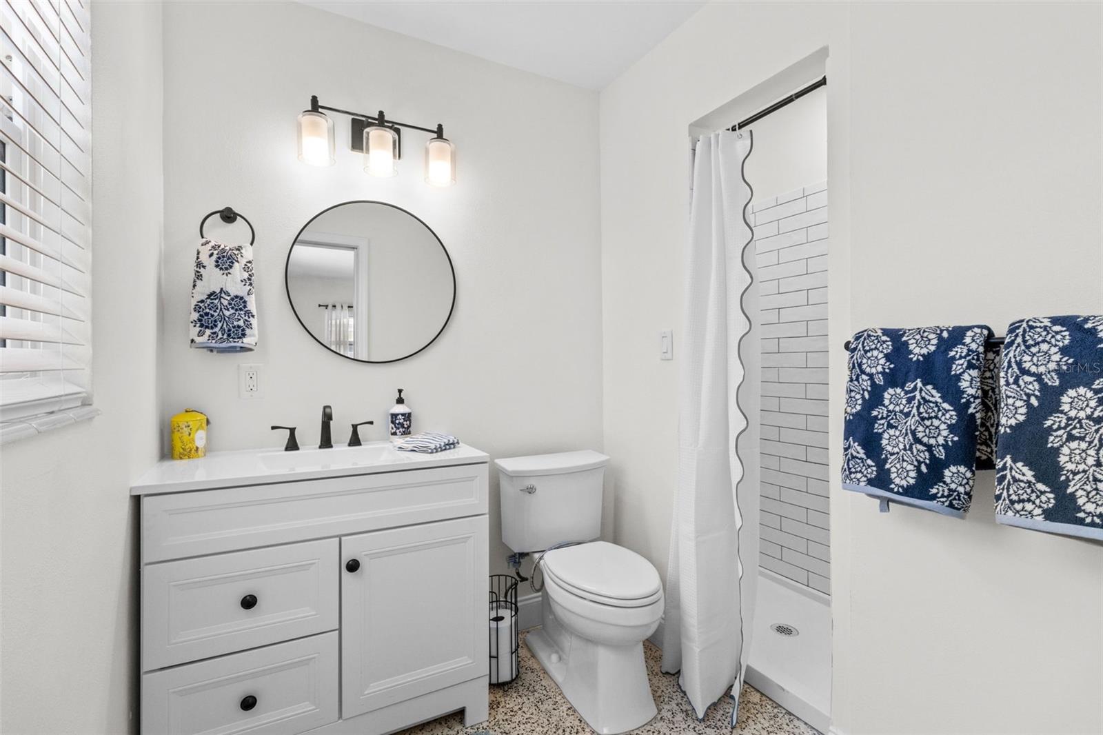 CAUSEWAY ISLES - Residential Income