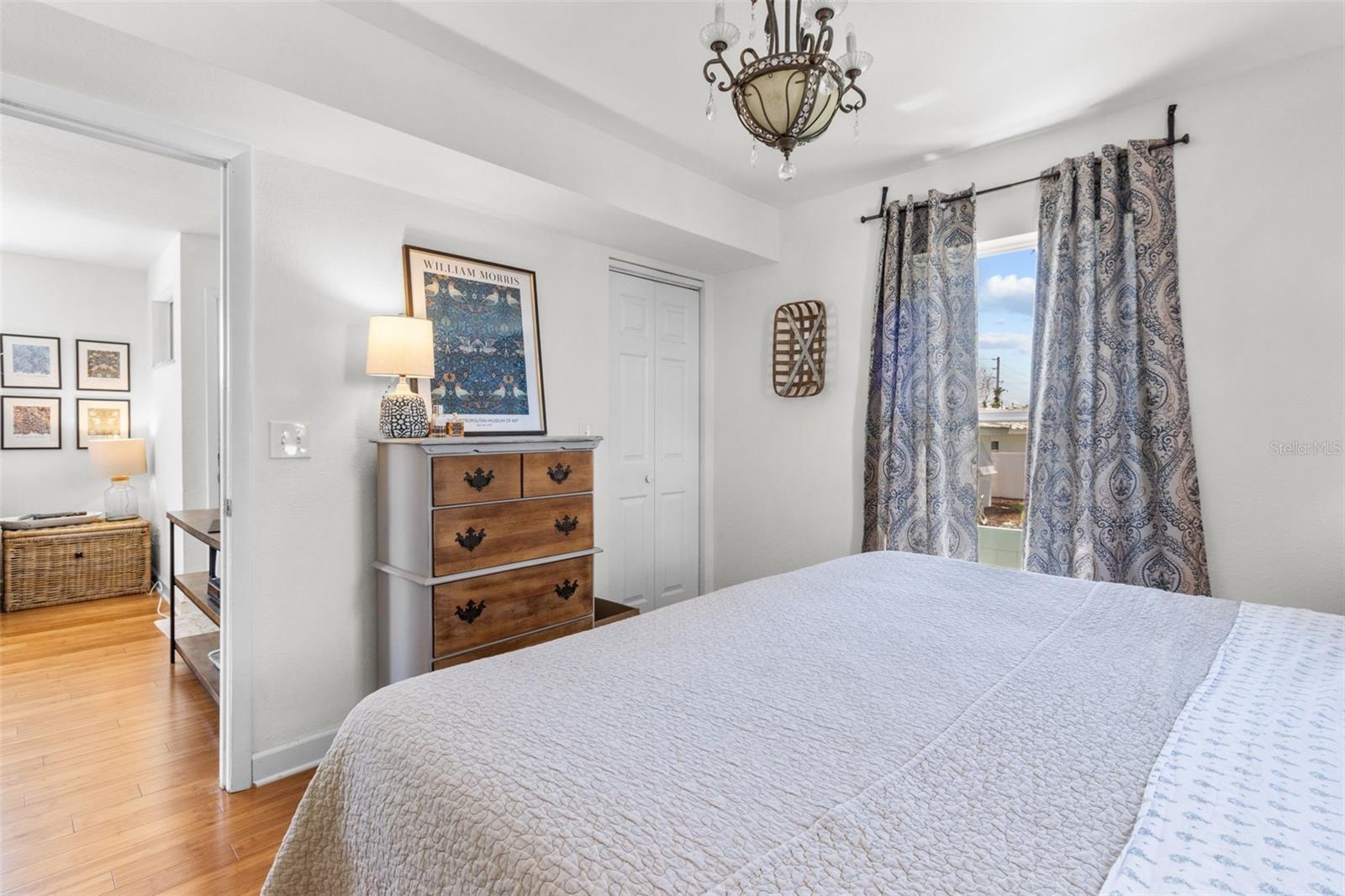 CAUSEWAY ISLES - Residential Income