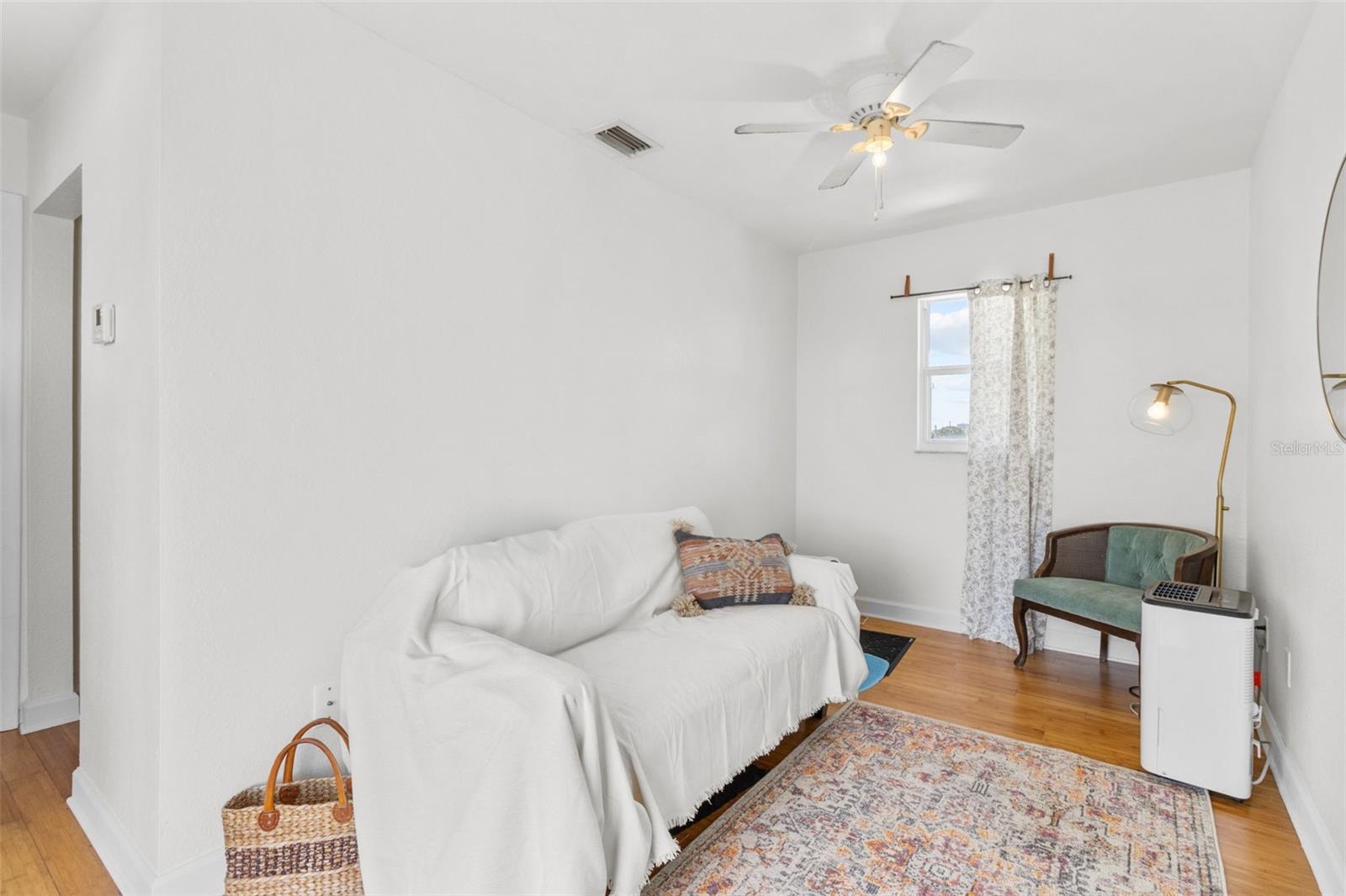 CAUSEWAY ISLES - Residential Income