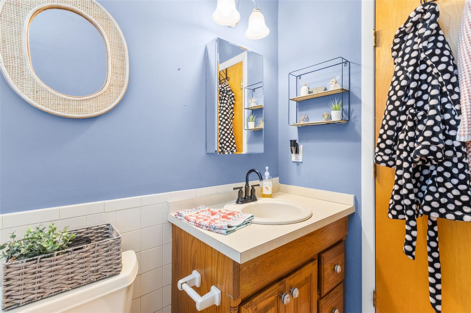 CAUSEWAY ISLES - Residential Income