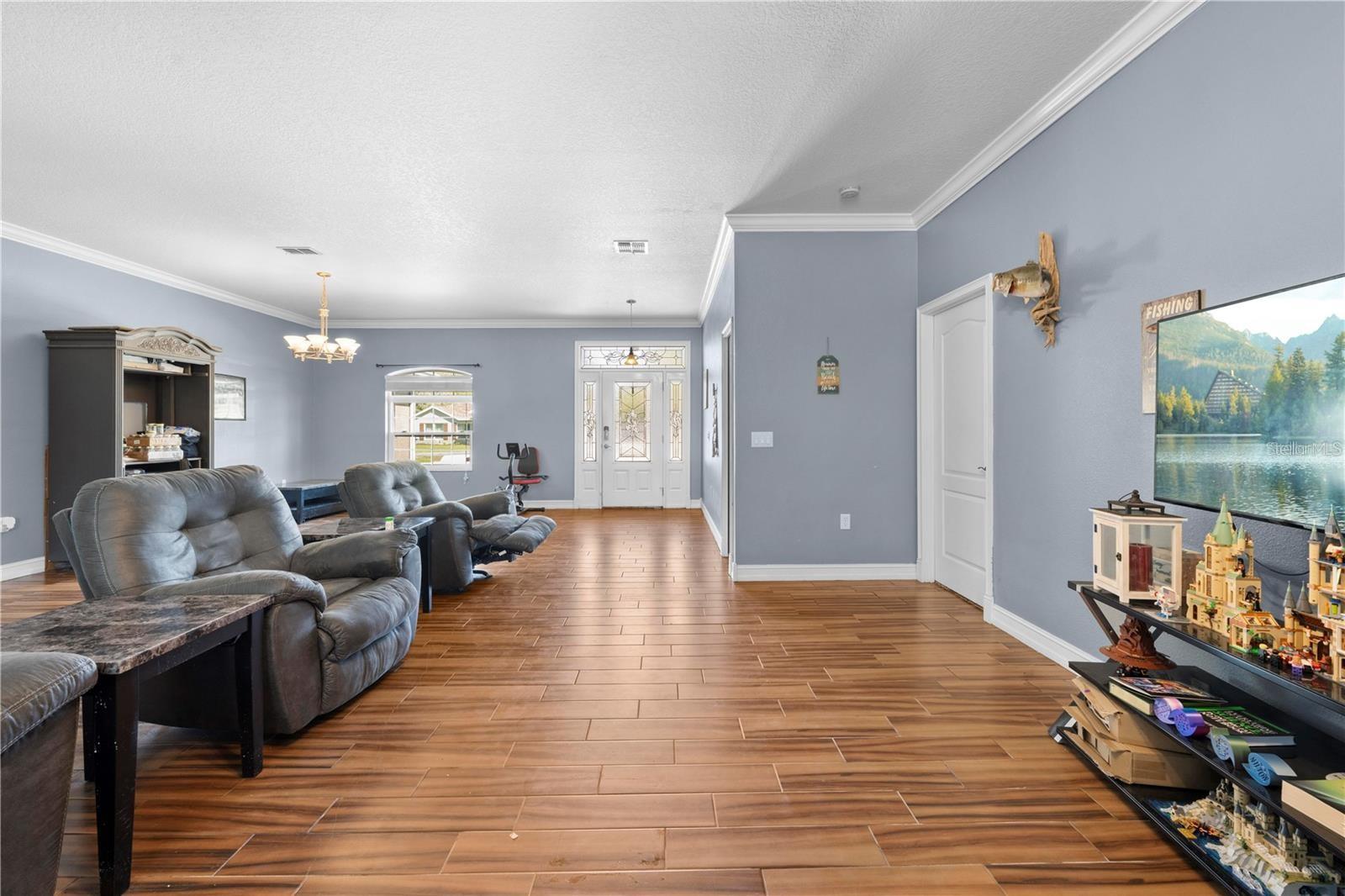 ROYAL HIGHLANDS - Residential