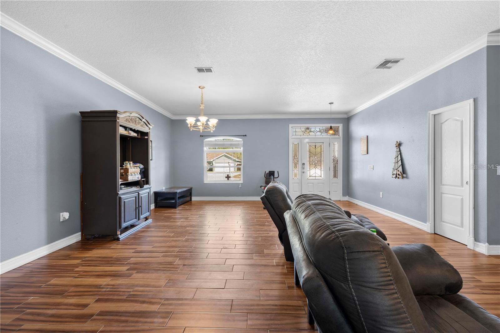 ROYAL HIGHLANDS - Residential