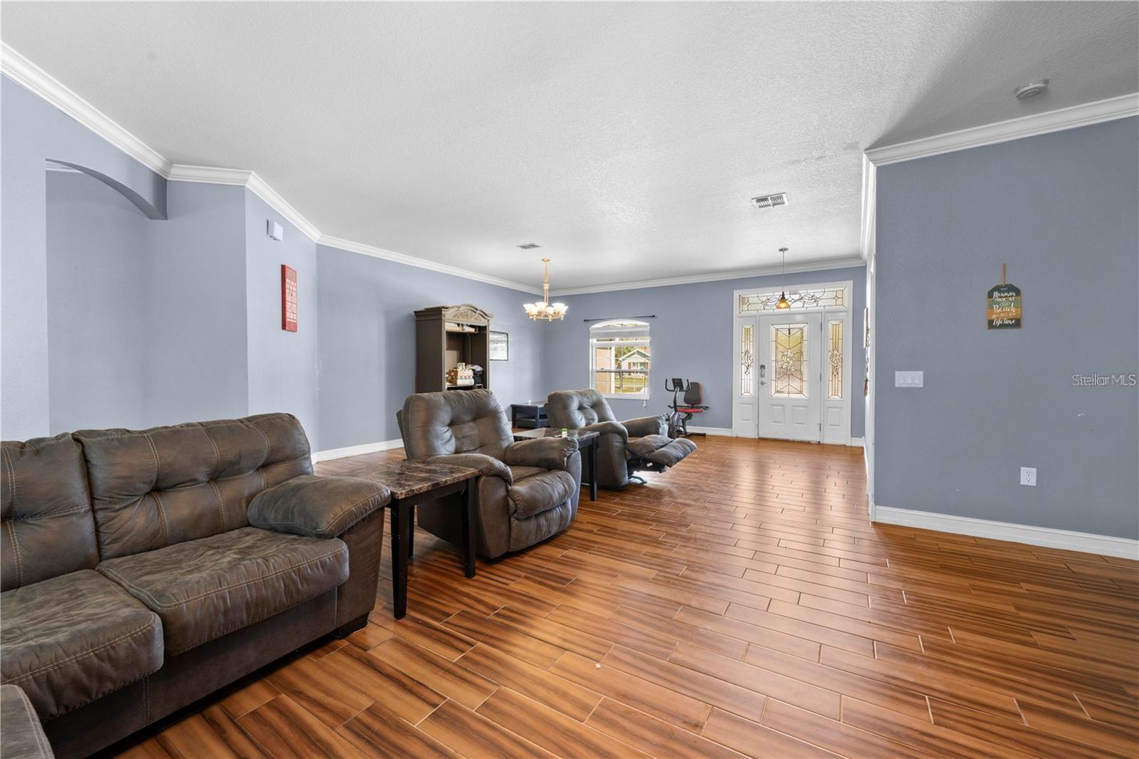 ROYAL HIGHLANDS - Residential