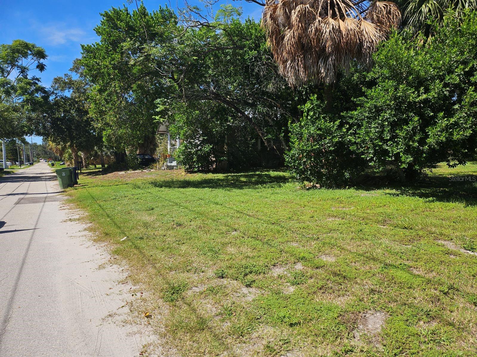 Photo 3 of 6 of 2710 E 10TH AVENUE land